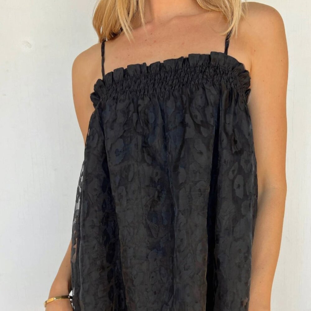 Vestique black leopard dress